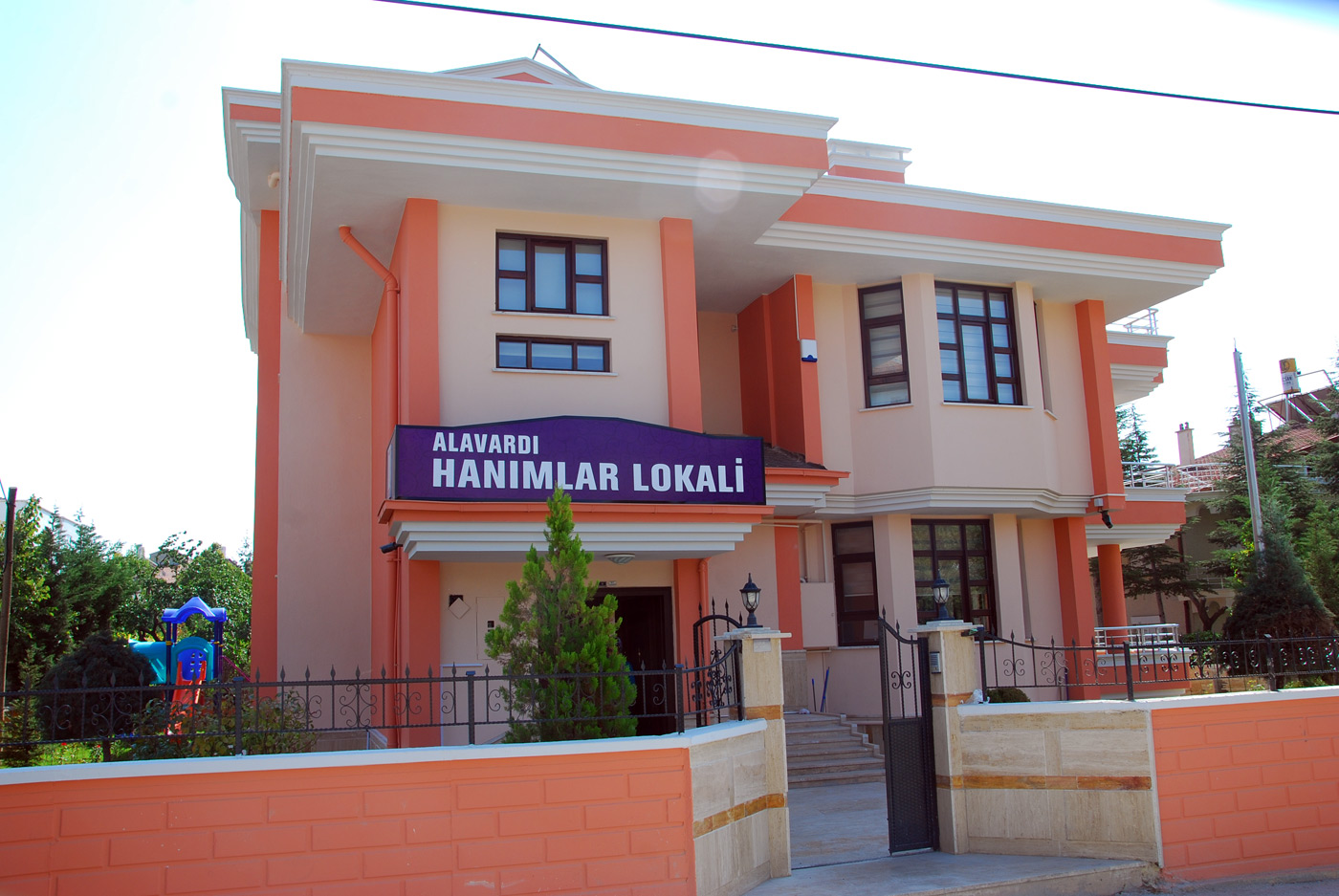 Hanımlar Lokali ve KOMEK Spor Merkezleri'ne Kayıt Alınıyor
