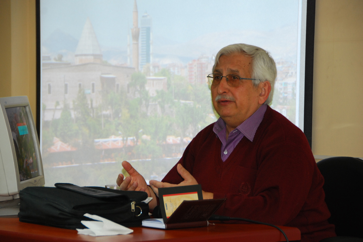 Kursiyerlere 'Konya Kültürü ve Mevlevi Medeniyeti' Anlatılıyor