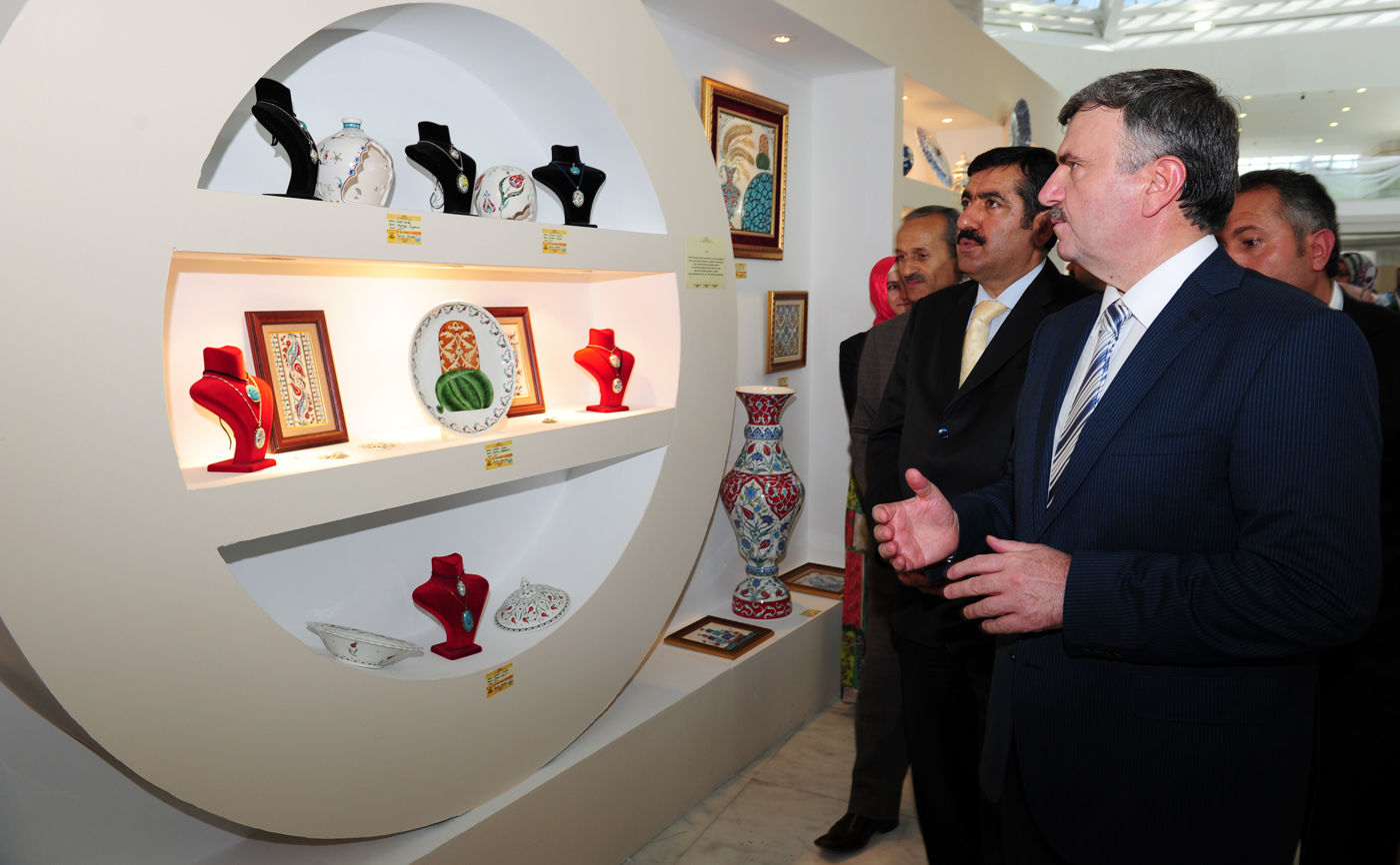 Altın Dokunuşlar Sergisi 1.111 Eserle Açıldı