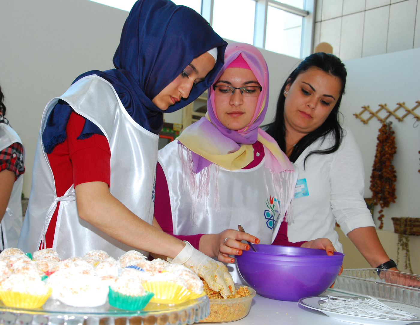Altın Dokunuşlar Sergisi Ünlü İsimleri Ağırladı