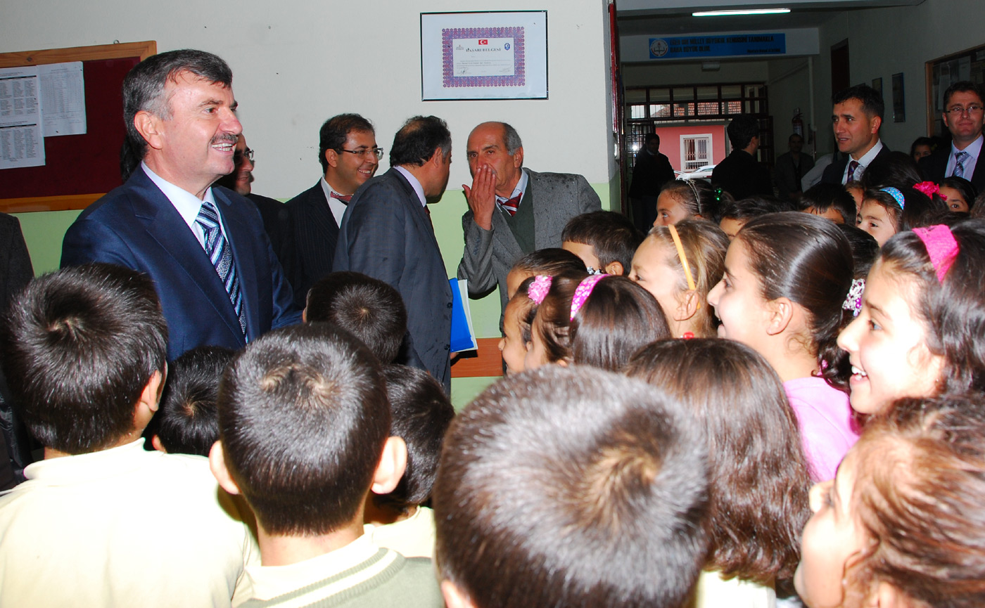 Otobüs Filosu ve Tramvaylar Yenileniyor
