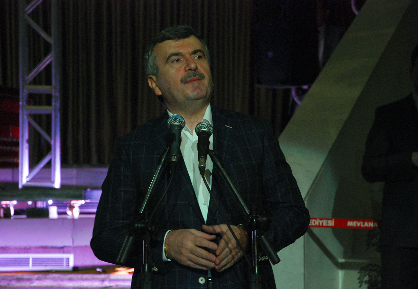 'İnsanın Gönlünü Fetheden En Önemli Reçete Sevgidir'