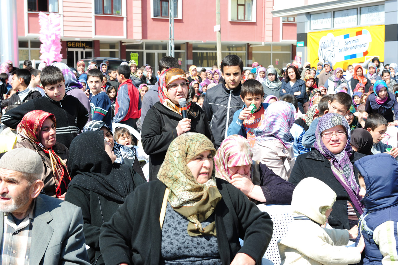 Başkan Tahir Akyürek Mahalle Meclisi'nde