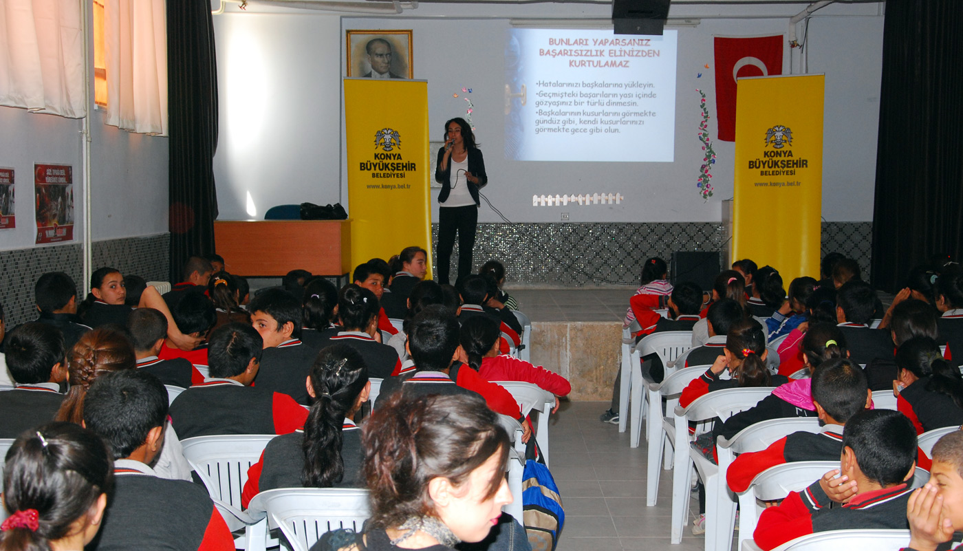 Öğrencilere 'Doğru İletişim Başarılı Birey' Seminerleri