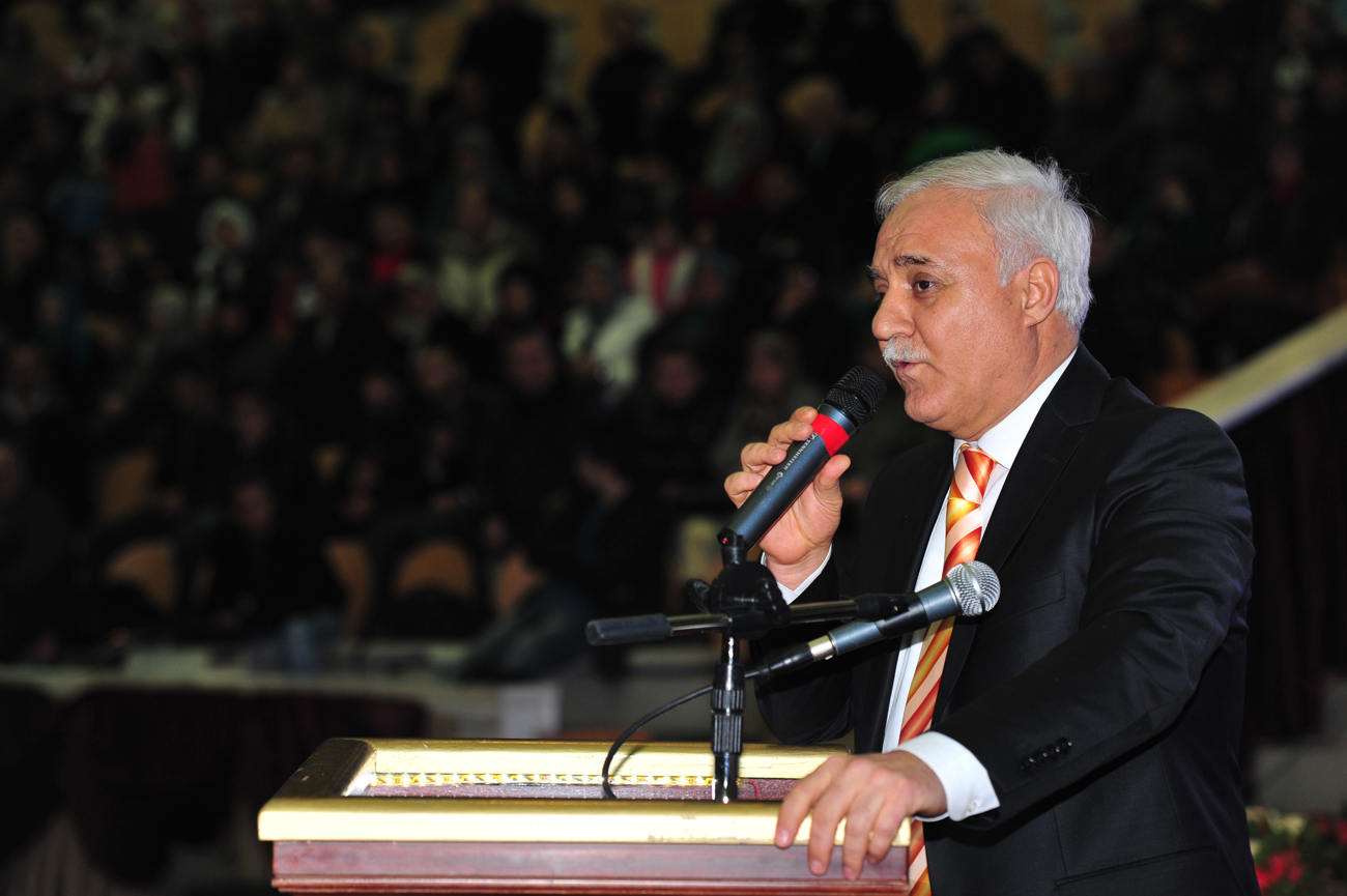 Huzur Şehrinde Sevgi Konferansları Nihat Hatipoğlu İle Başladı