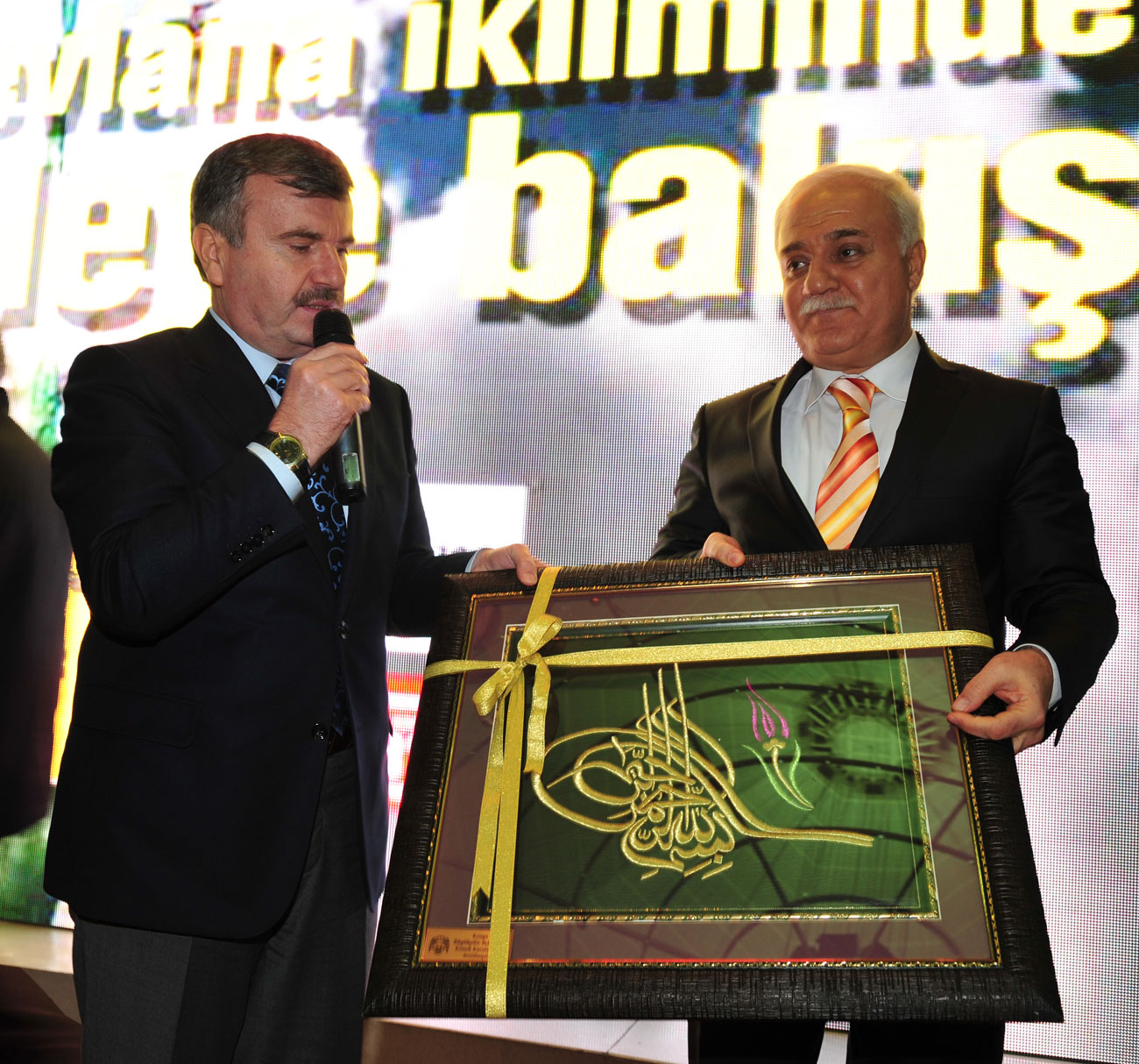 Huzur Şehrinde Sevgi Konferansları Nihat Hatipoğlu İle Başladı