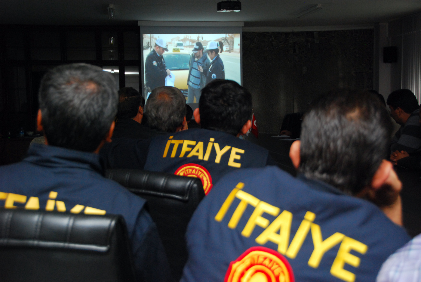 İtfaiye Çalışanları Trafik ve Sürüş Eğitimi Aldı