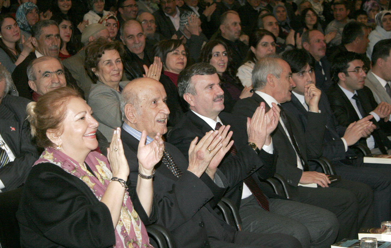 Aşıklar Bayramı Coşkuyla İzleniyor