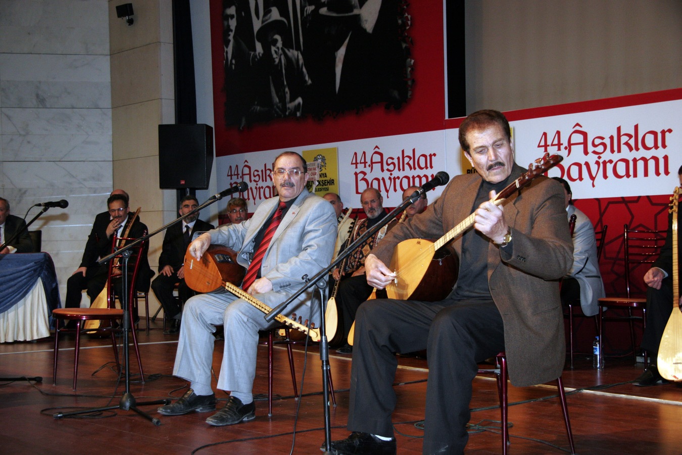 Aşıklar Bayramı Coşkuyla İzleniyor