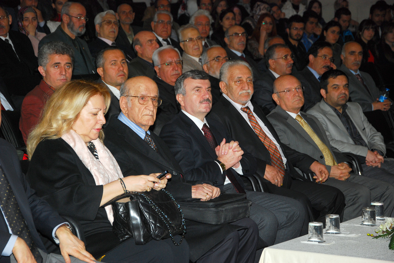 Âşıklar Bayramı, 'Âşık Edebiyatı Sempozyumu' İle Başladı