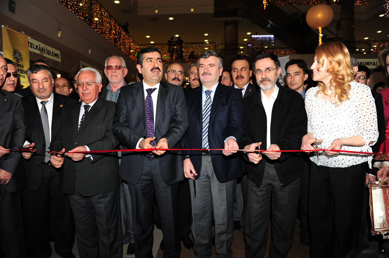 Geleneksel Türk El Sanatları Şöleni Başladı