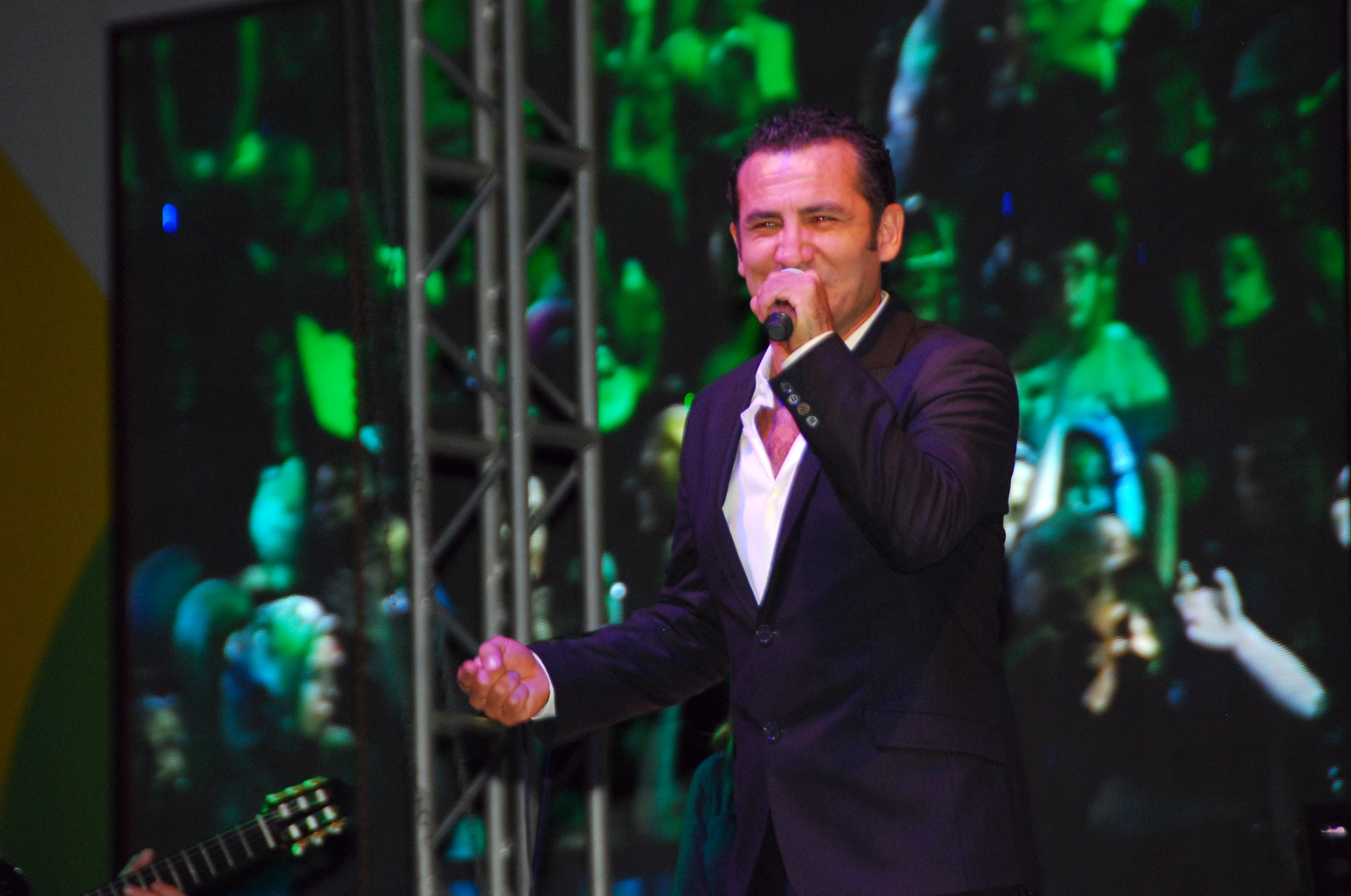 Ferhat Göçer'den Kültürpark Akşamları'nda Muhteşem Konser