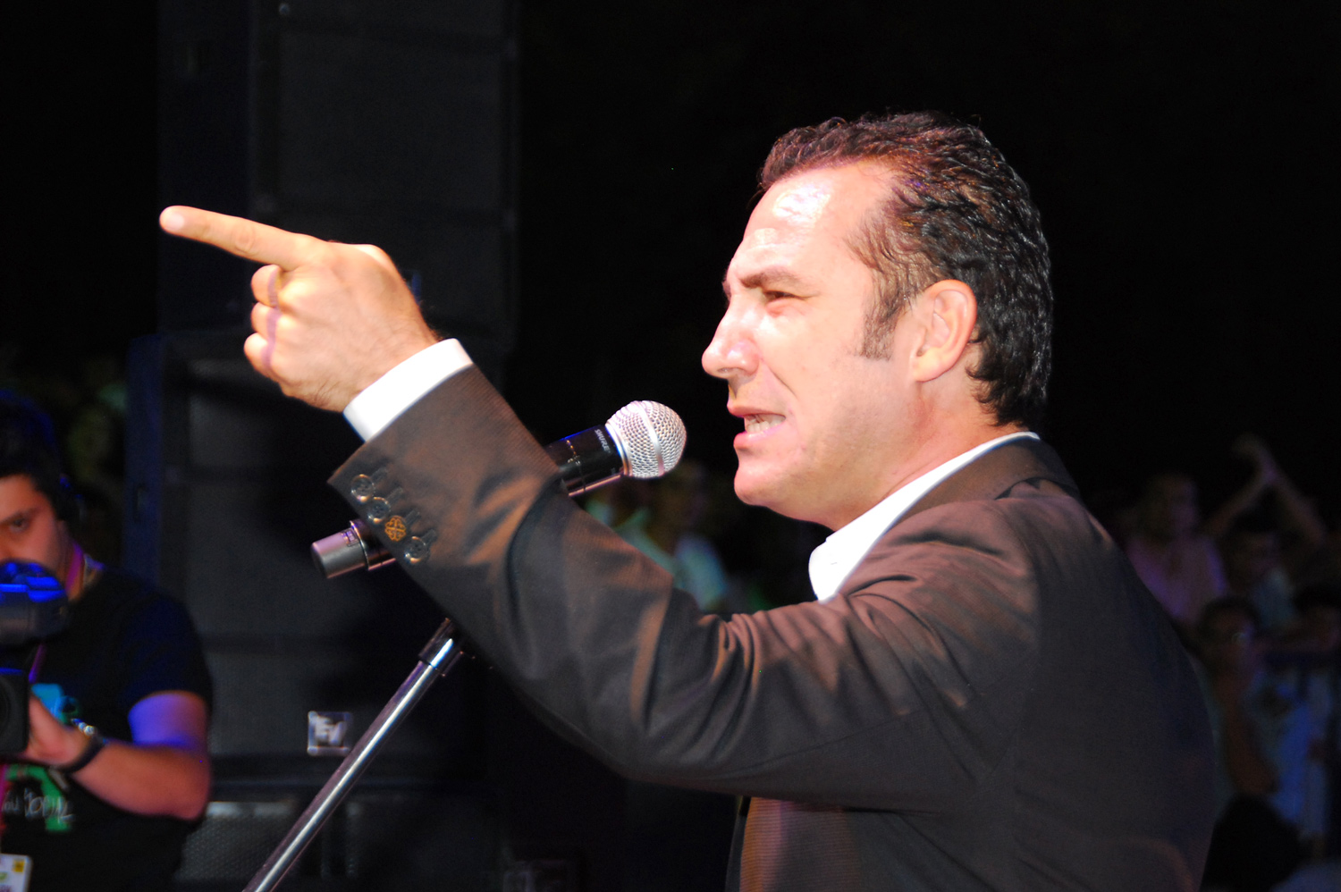 Ferhat Göçer'den Kültürpark Akşamları'nda Muhteşem Konser