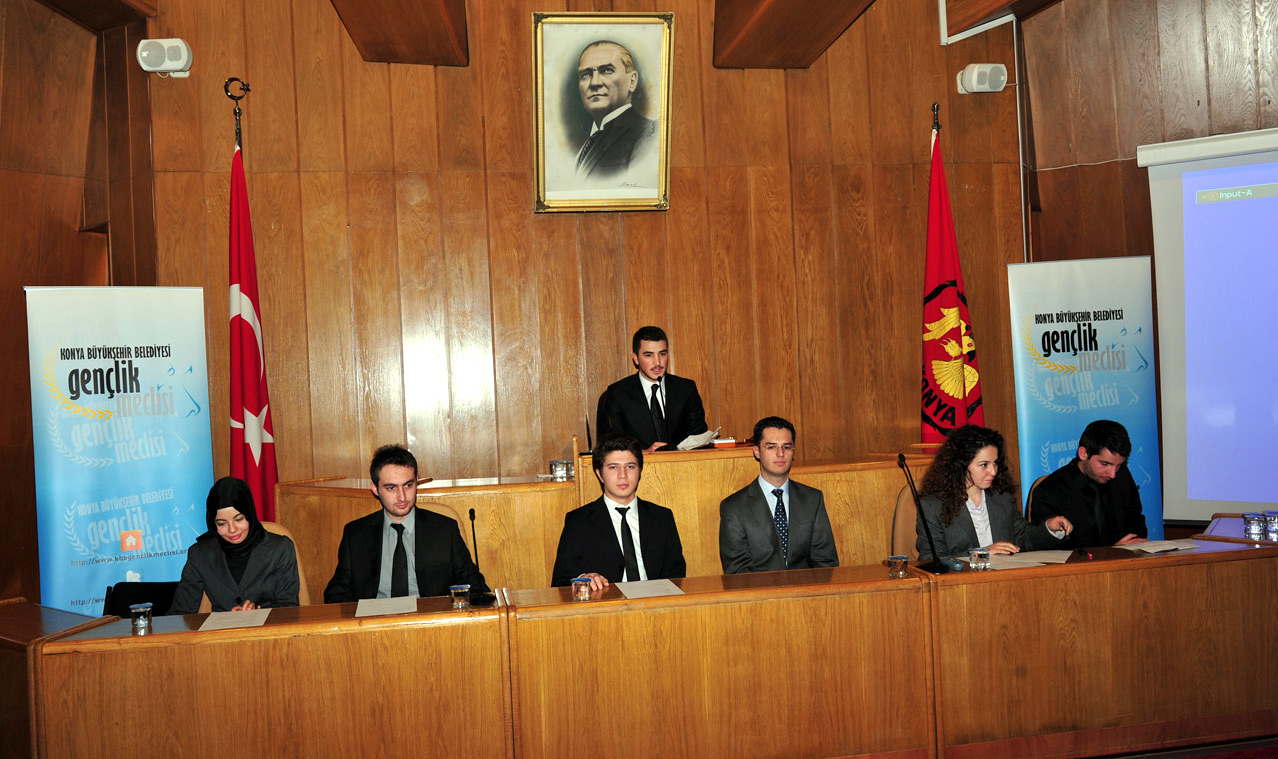Gençler Büyükşehir Gençlik Meclisi'nde Buluştu