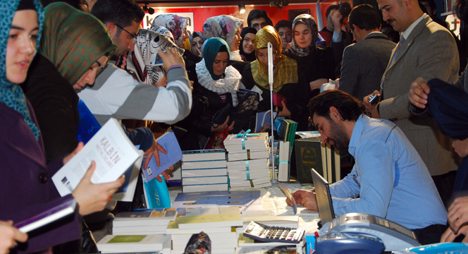 Konya Kitap Günleri'ni 98 Bin Kişi Ziyaret Etti