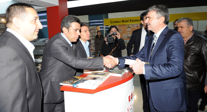 Konya Kitap Günleri Zindankale Sanat Galerisi'nde