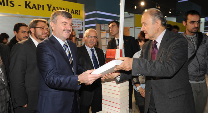 Konya Kitap Günleri Zindankale Sanat Galerisi'nde