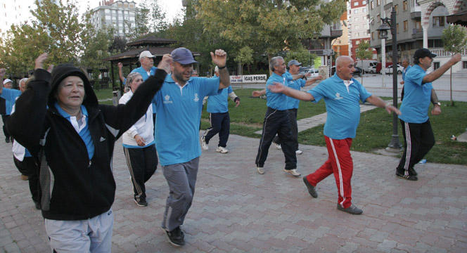 Binlerce Konyalı Sağlıklı Yaşam İçin Spor Yaptı