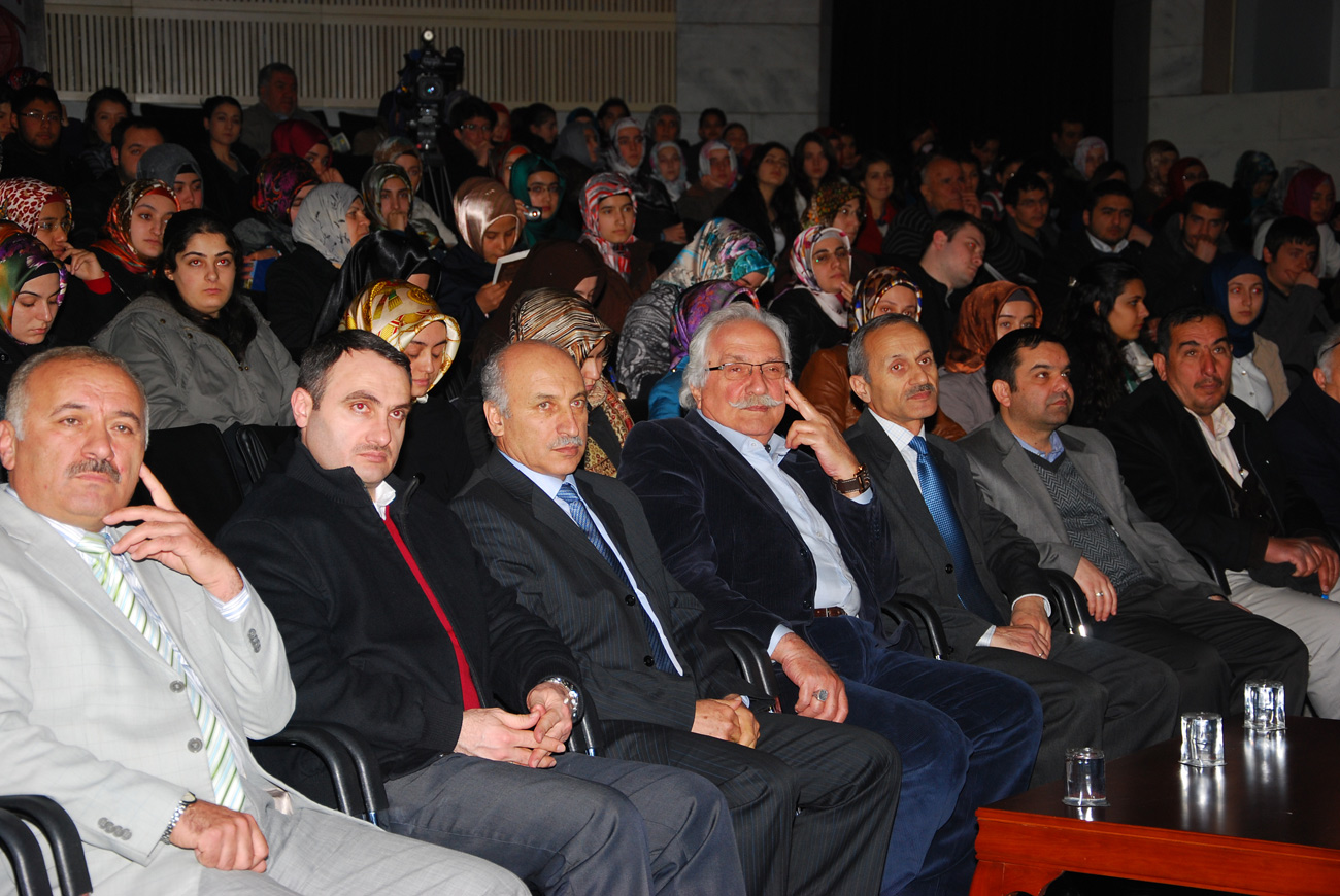 Yavuz Bahadıroğlu 'Şehir ve Çanakkale Ruhu'nu Anlattı