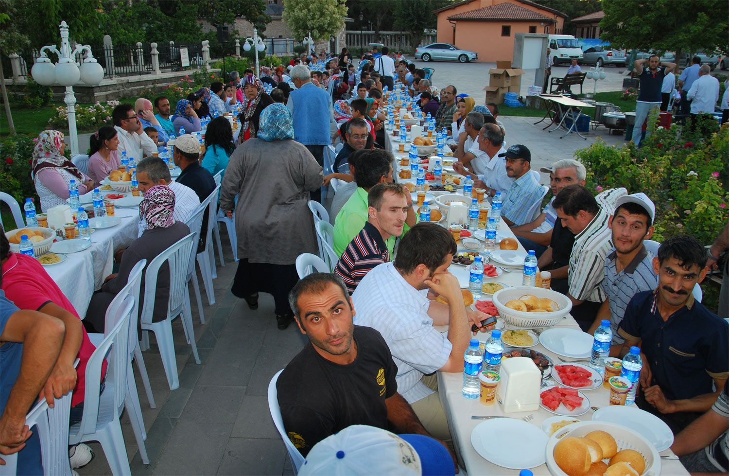Engelli Dernekleriyle Mevlana Gülbahçe'de İftar