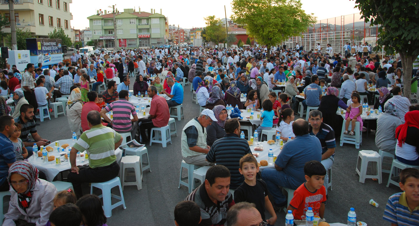 Komşuluk İlişkileri ve Kardeşlik Bağları Güçleniyor