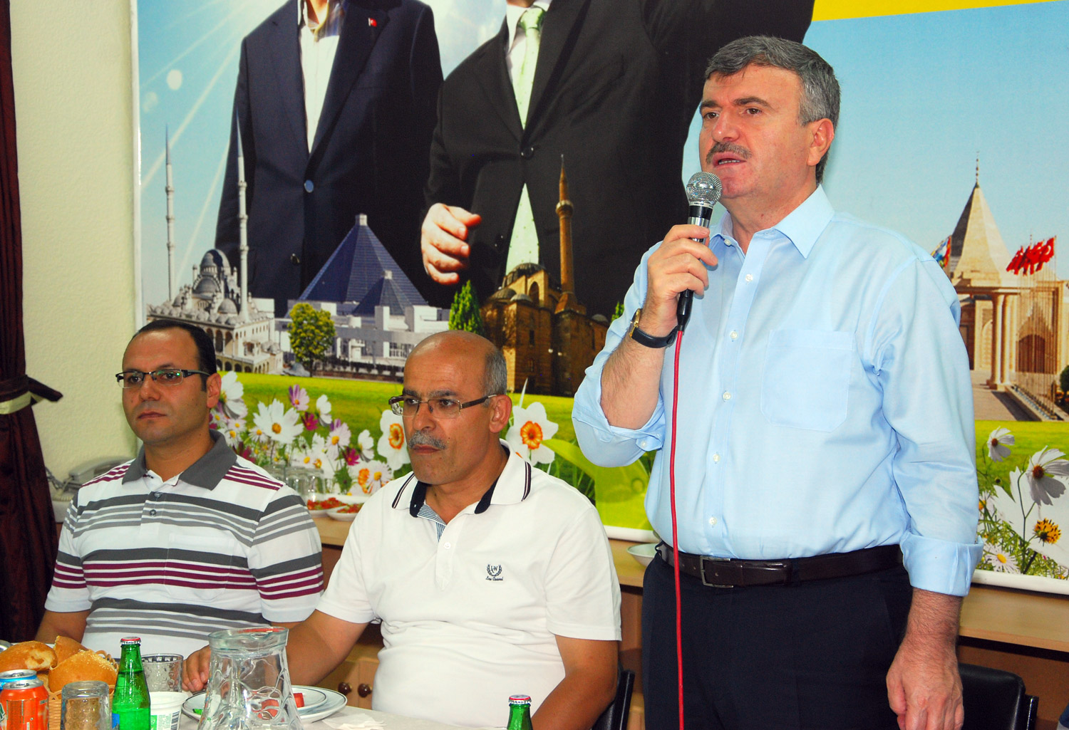 Yetiştirme Yurdunda Kalan Öğrenciler İftarda Buluştu