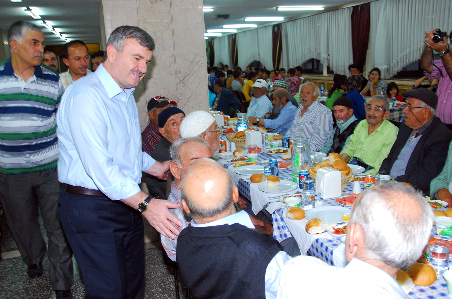 Yetiştirme Yurdunda Kalan Öğrenciler İftarda Buluştu
