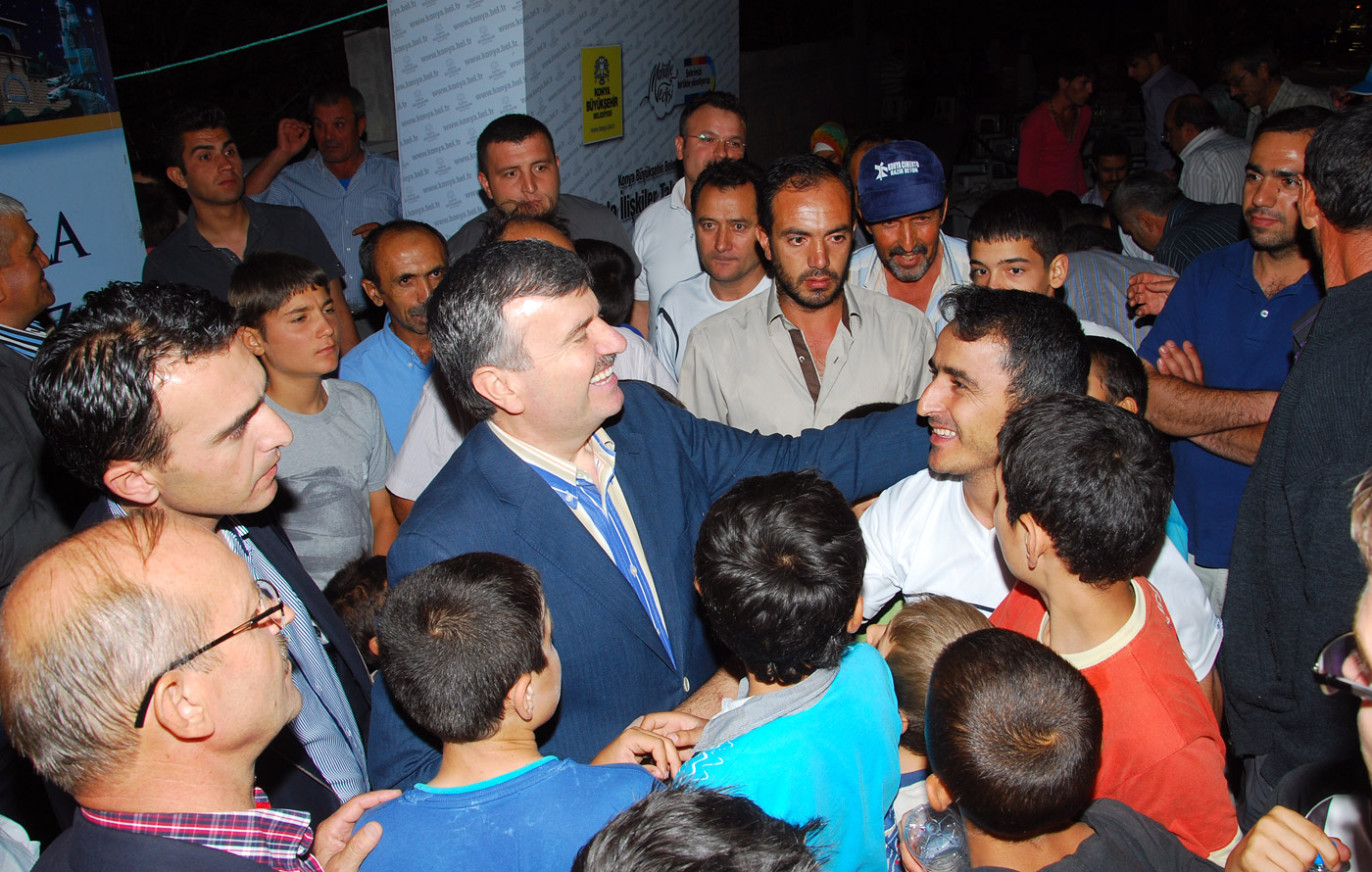 Mahalle İftarları Ramazan Akşamları'na Anlam Katıyor