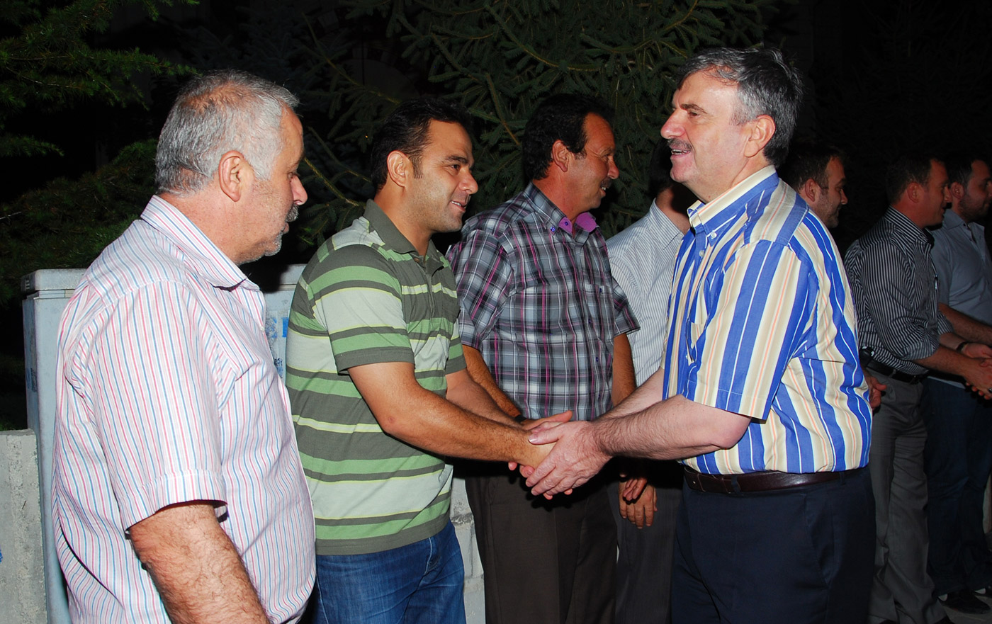 Mahalle İftarları Ramazan Akşamları'na Anlam Katıyor