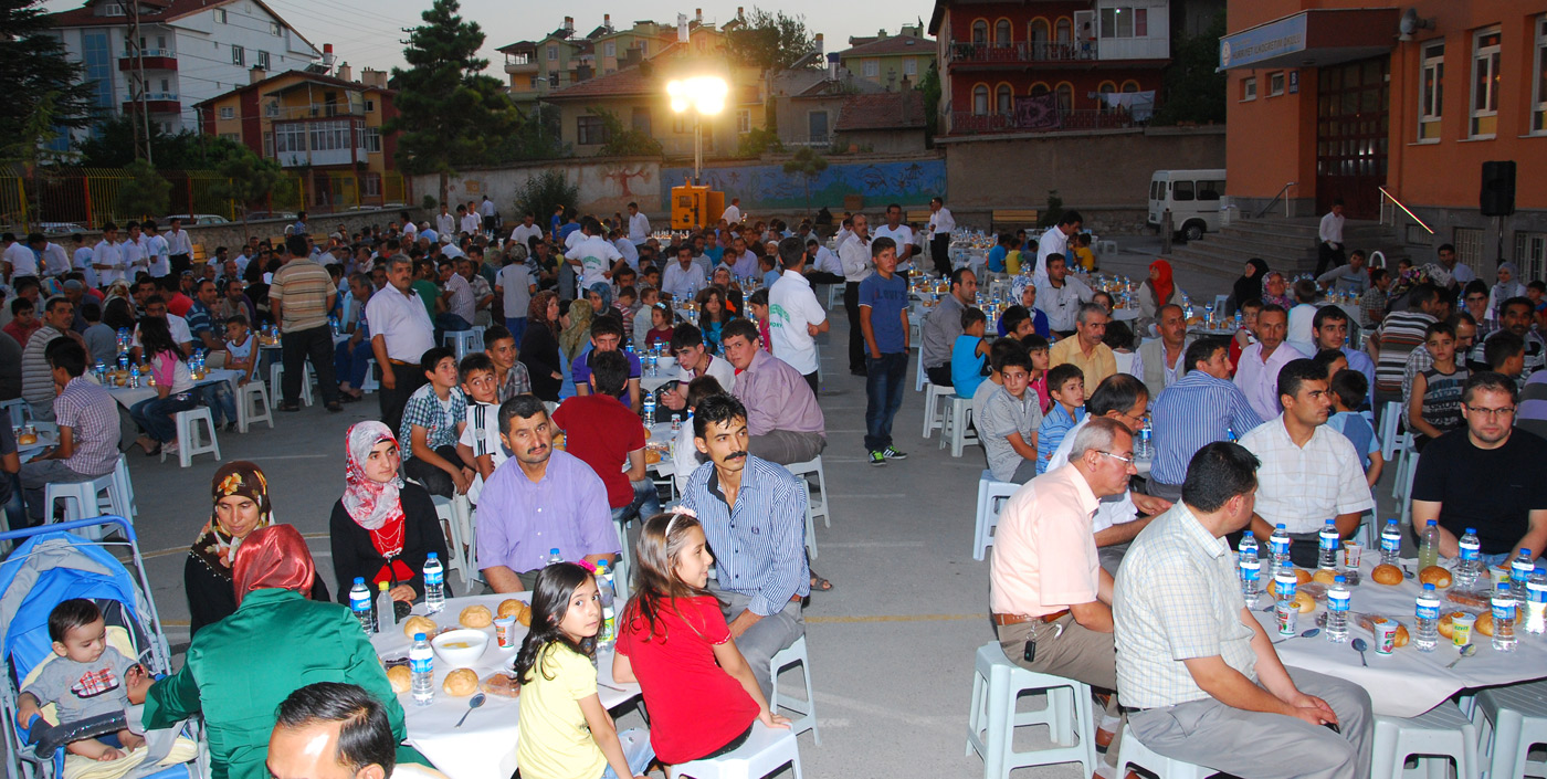 Konya'daki Kardeşlik Havası Dünyaya Örnek