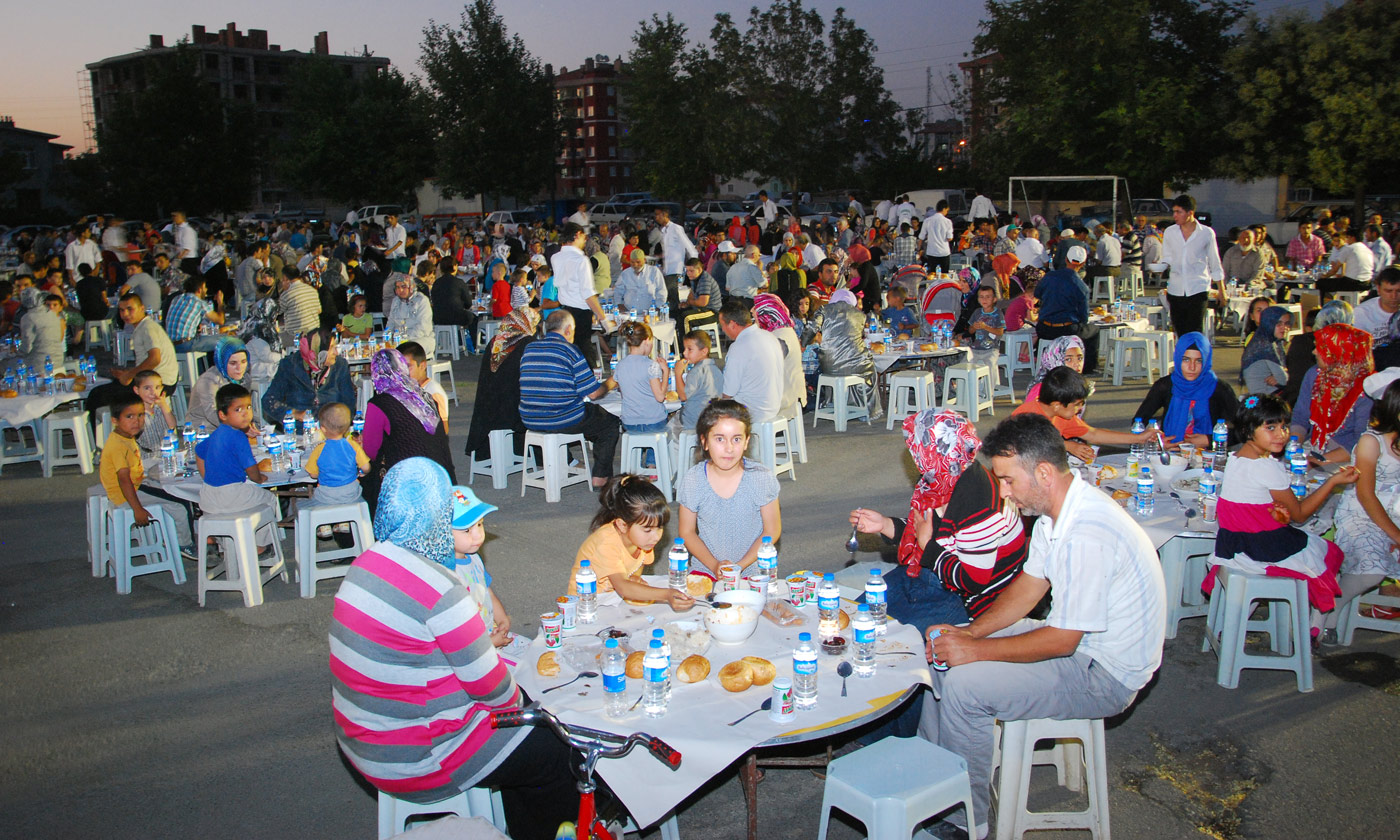 Konya'daki Kardeşlik Havası Dünyaya Örnek