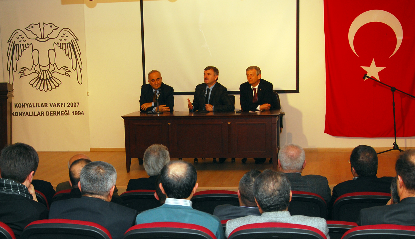 Başkan Akyürek İstanbul'daki Konyalı Öğrencilerle Buluştu