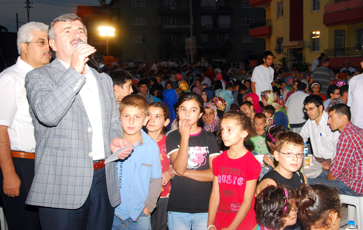 Otobüs ve Taksi Durakları Yenileniyor