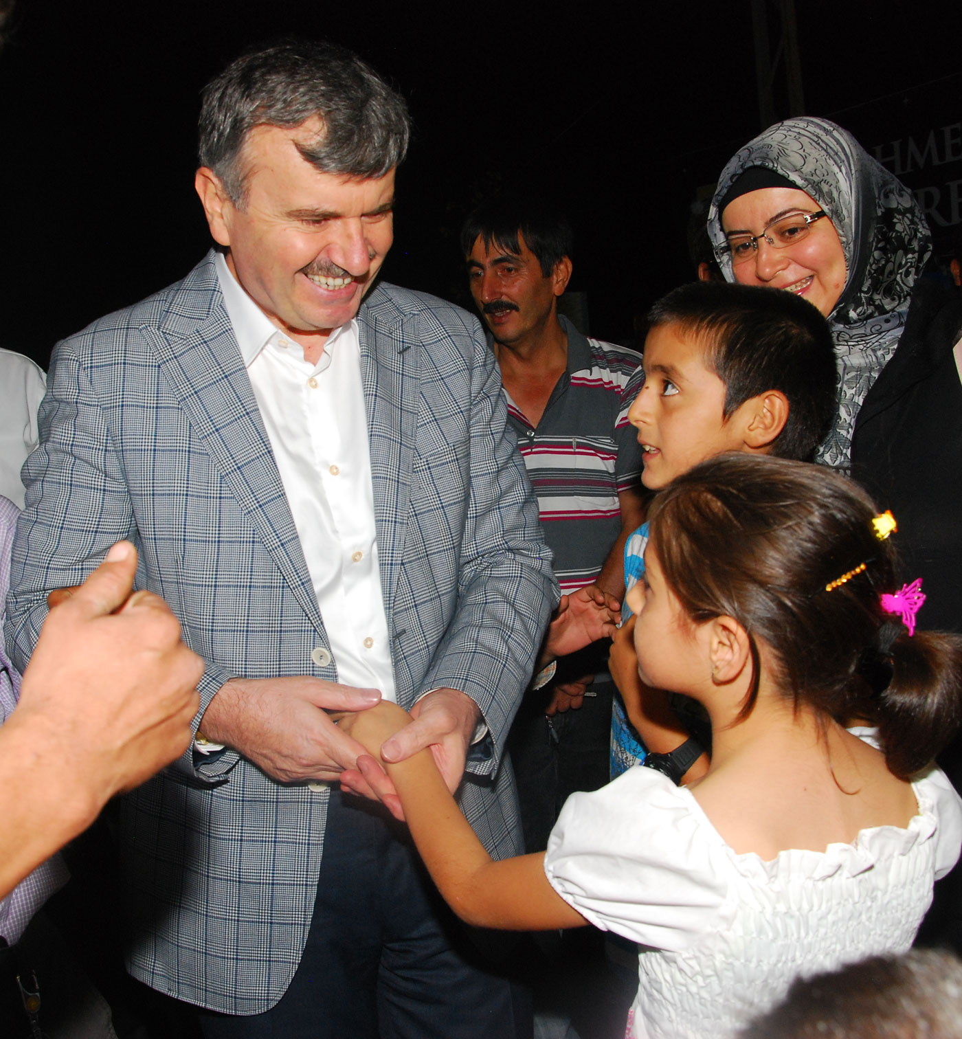 Otobüs ve Taksi Durakları Yenileniyor