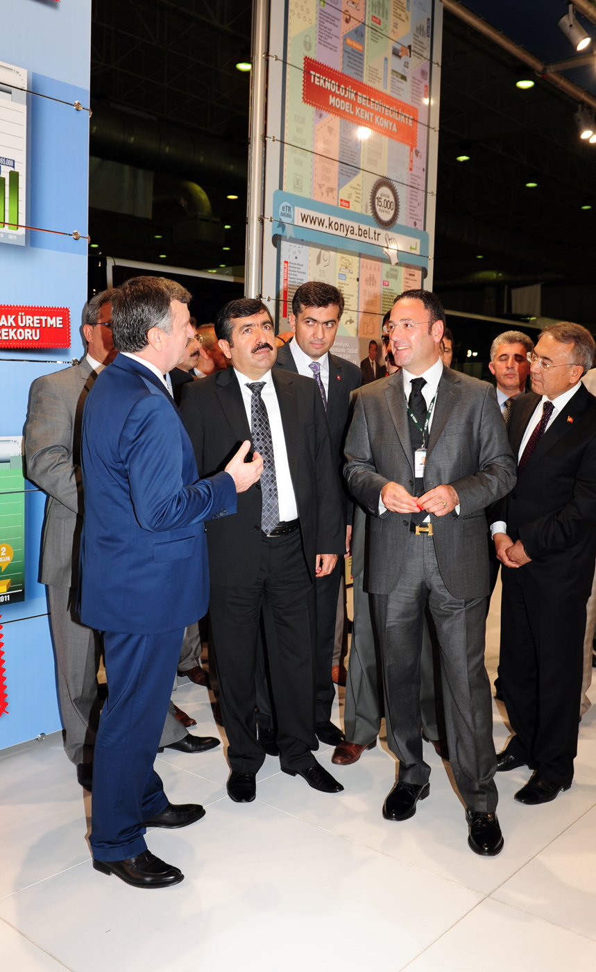 8. Yerel Yönetim İhtiyaçları Fuarı Açıldı