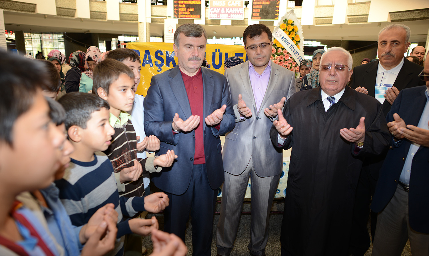 Başkan Akyürek Aşure İkramında Bulundu