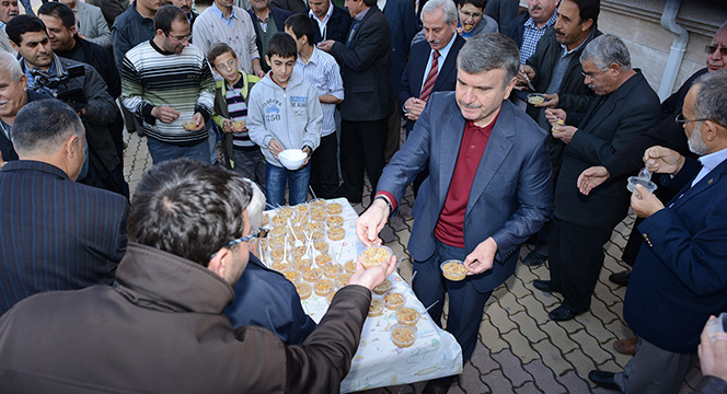 Başkan Akyürek Aşure İkramında Bulundu