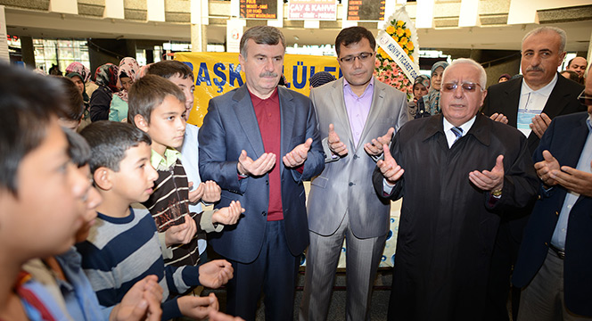 Başkan Akyürek Aşure İkramında Bulundu