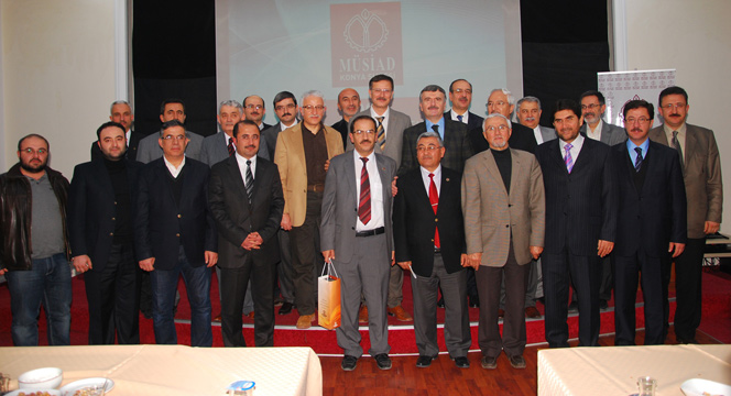 Başkan Akyürek Müsiad'da Yeni Büyükşehir Yasası'nı Anlattı