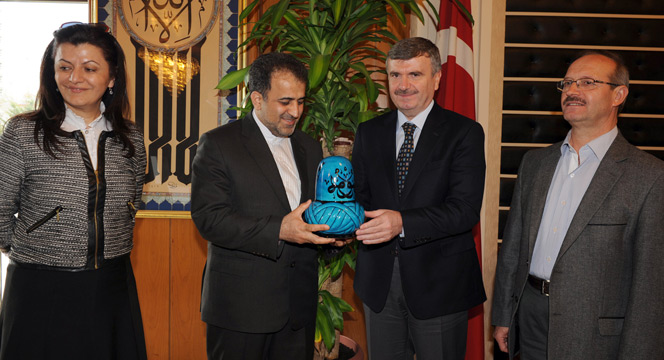 D-8 Genel Sekreteri Musavi, Başkan Akyürek'i Ziyaret Etti