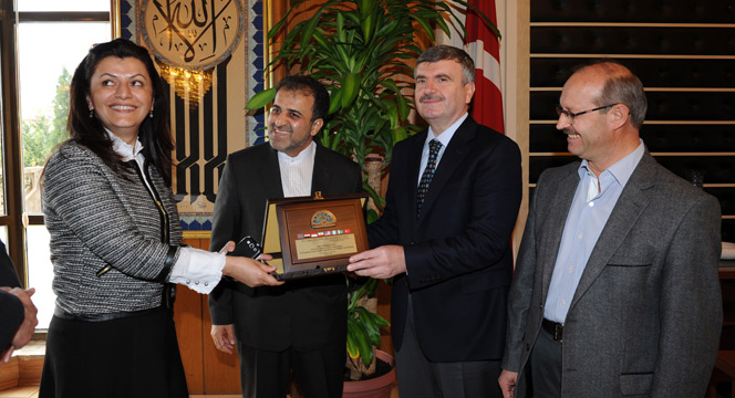 D-8 Genel Sekreteri Musavi, Başkan Akyürek'i Ziyaret Etti
