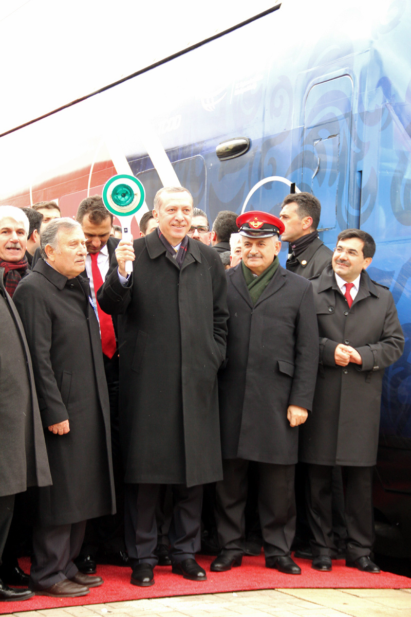 Eskişehir-Konya YHT Seferleri Başladı