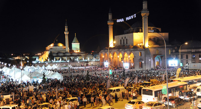 Konya'da Muhteşem Kadir Gecesi Coşkusu