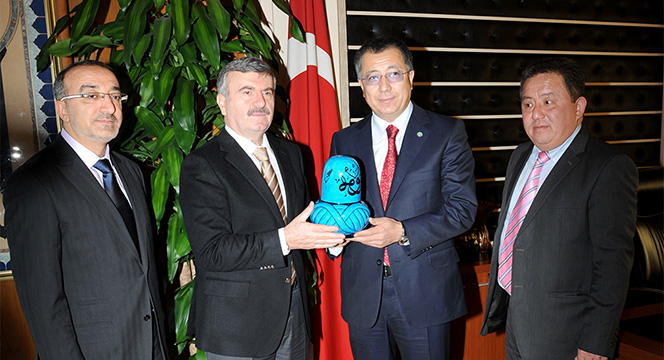 Türk Ülkelerinin Gelişmesi Dünya Milletlerine Umut Verecektir