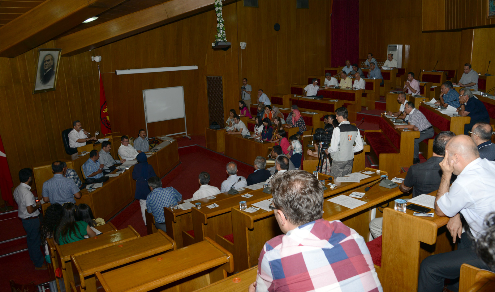 Büyükşehir Meclisi Mısır'daki Şiddet Olaylarını Kınadı