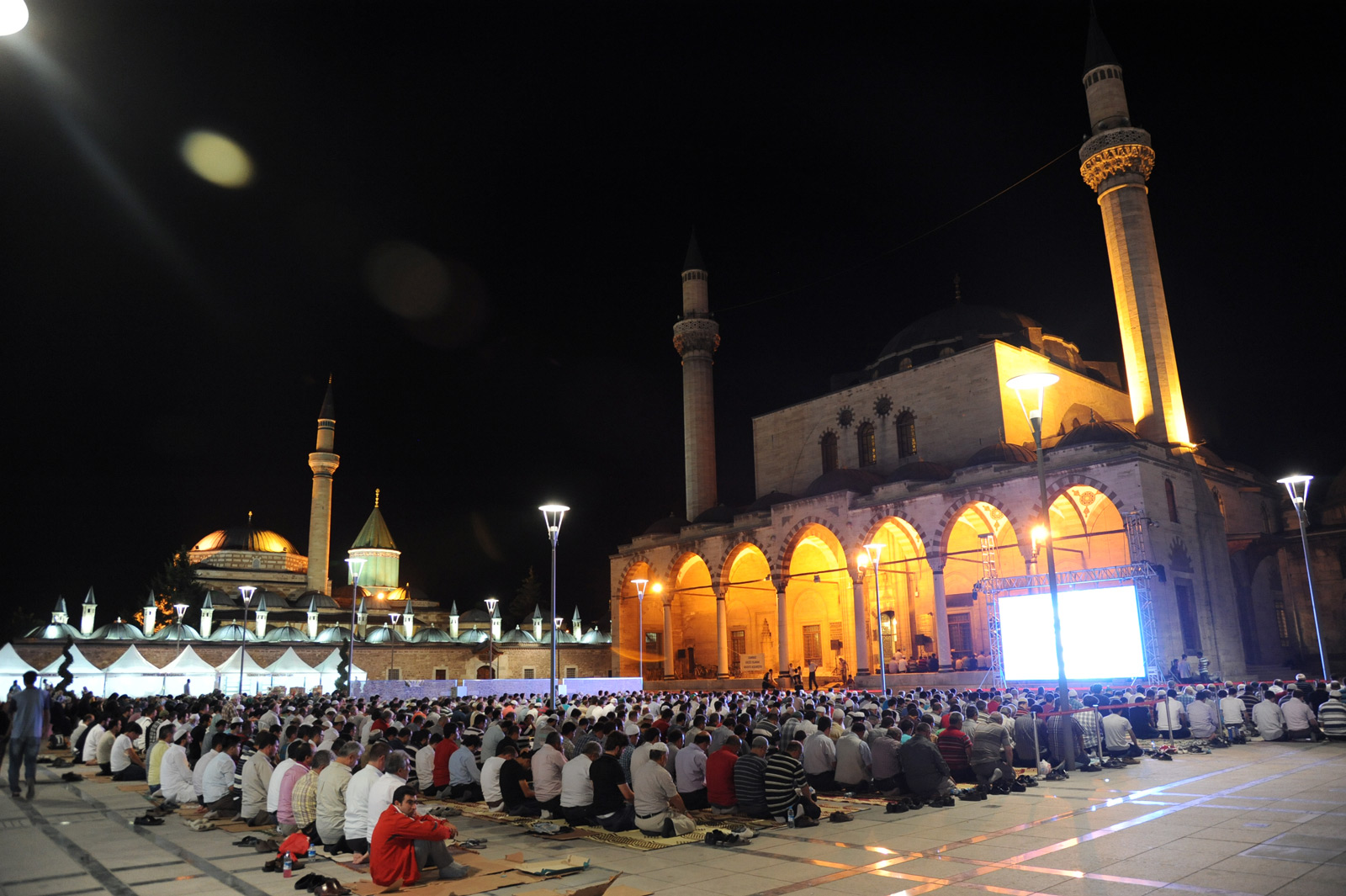 Büyükşehir Belediyesi Ramazan Coşkusuna Katkı Yapıyor