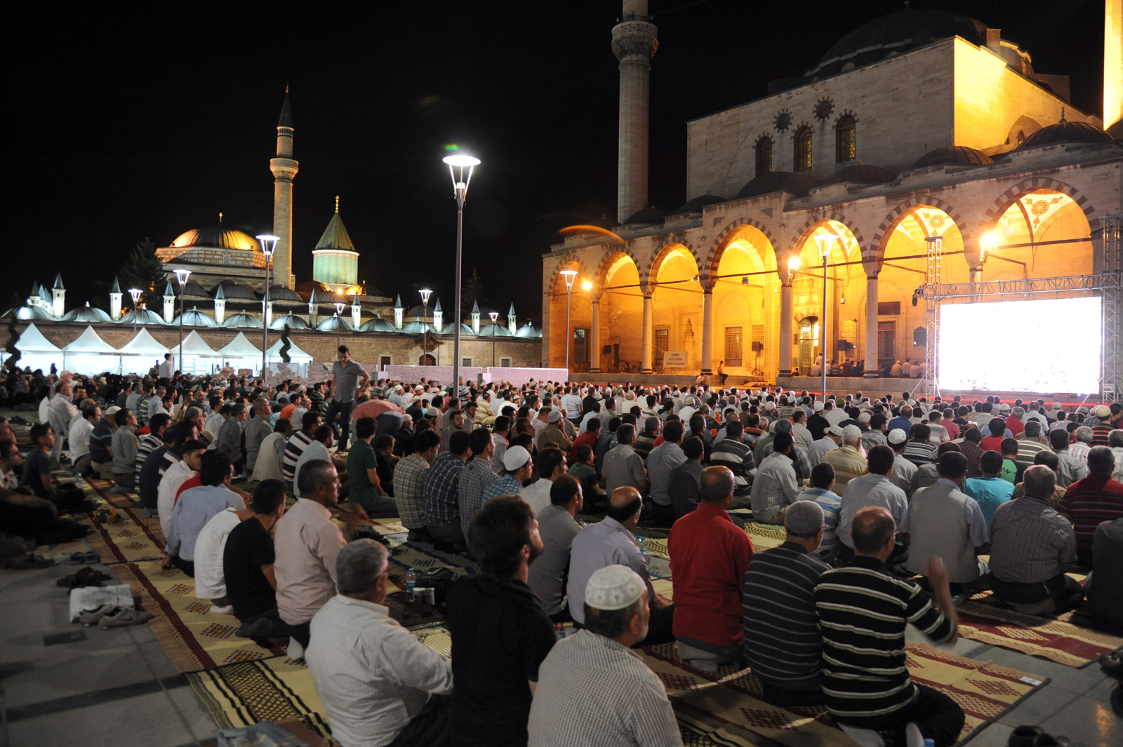 Büyükşehir Belediyesi Ramazan Coşkusuna Katkı Yapıyor