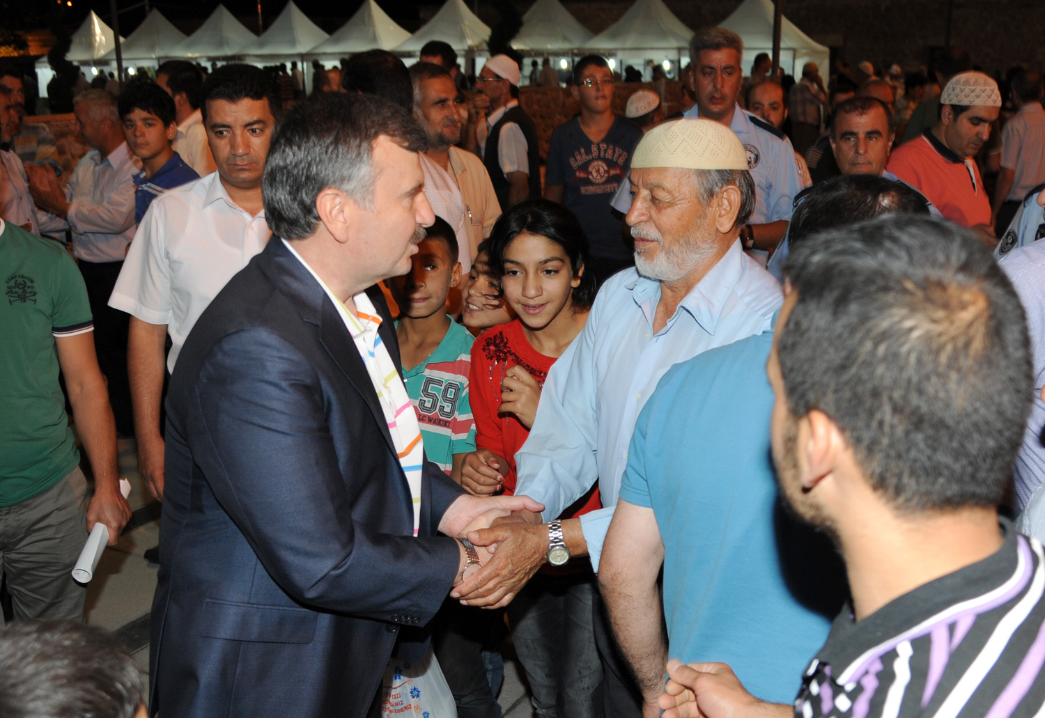 Büyükşehir Belediyesi Ramazan Coşkusuna Katkı Yapıyor