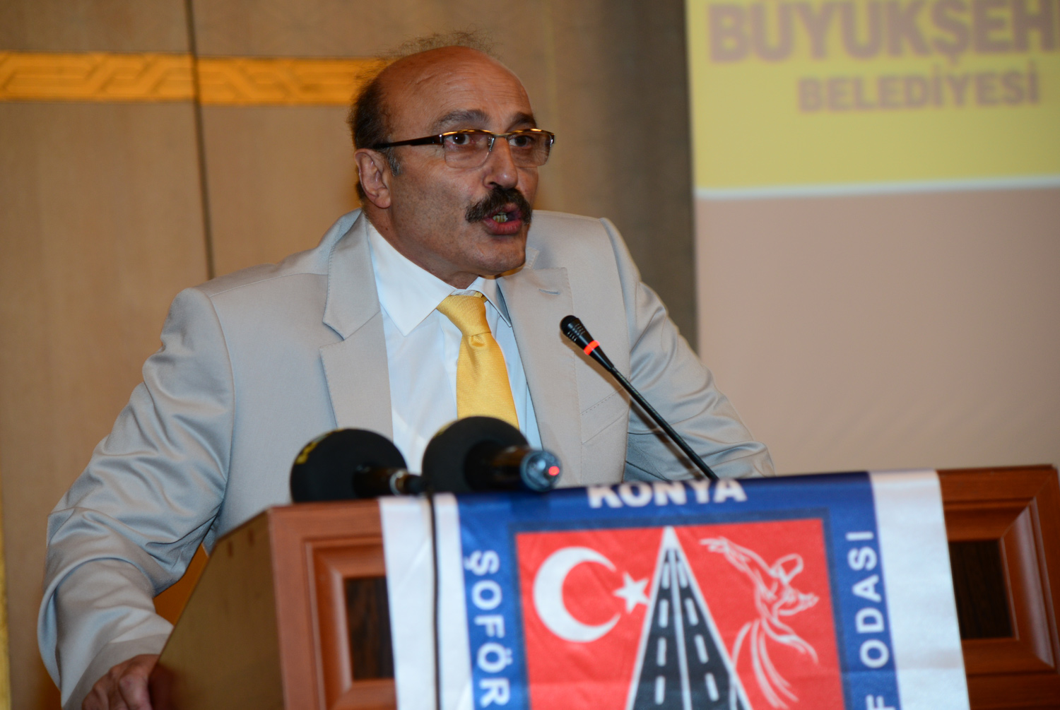 Taksiciler Turizme ve Sosyal Hayata Katkı Sağlıyor