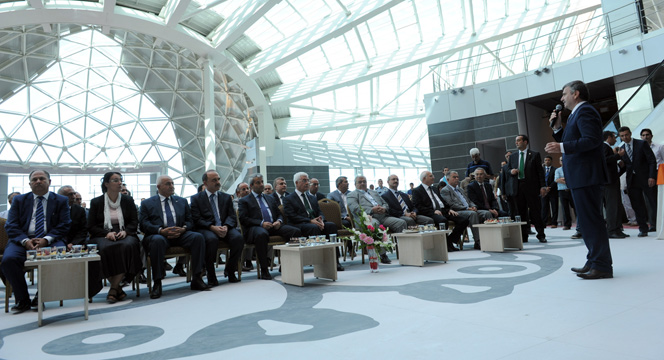 Bakan Ergün Bilim Merkezi'nde İncelemelerde Bulundu